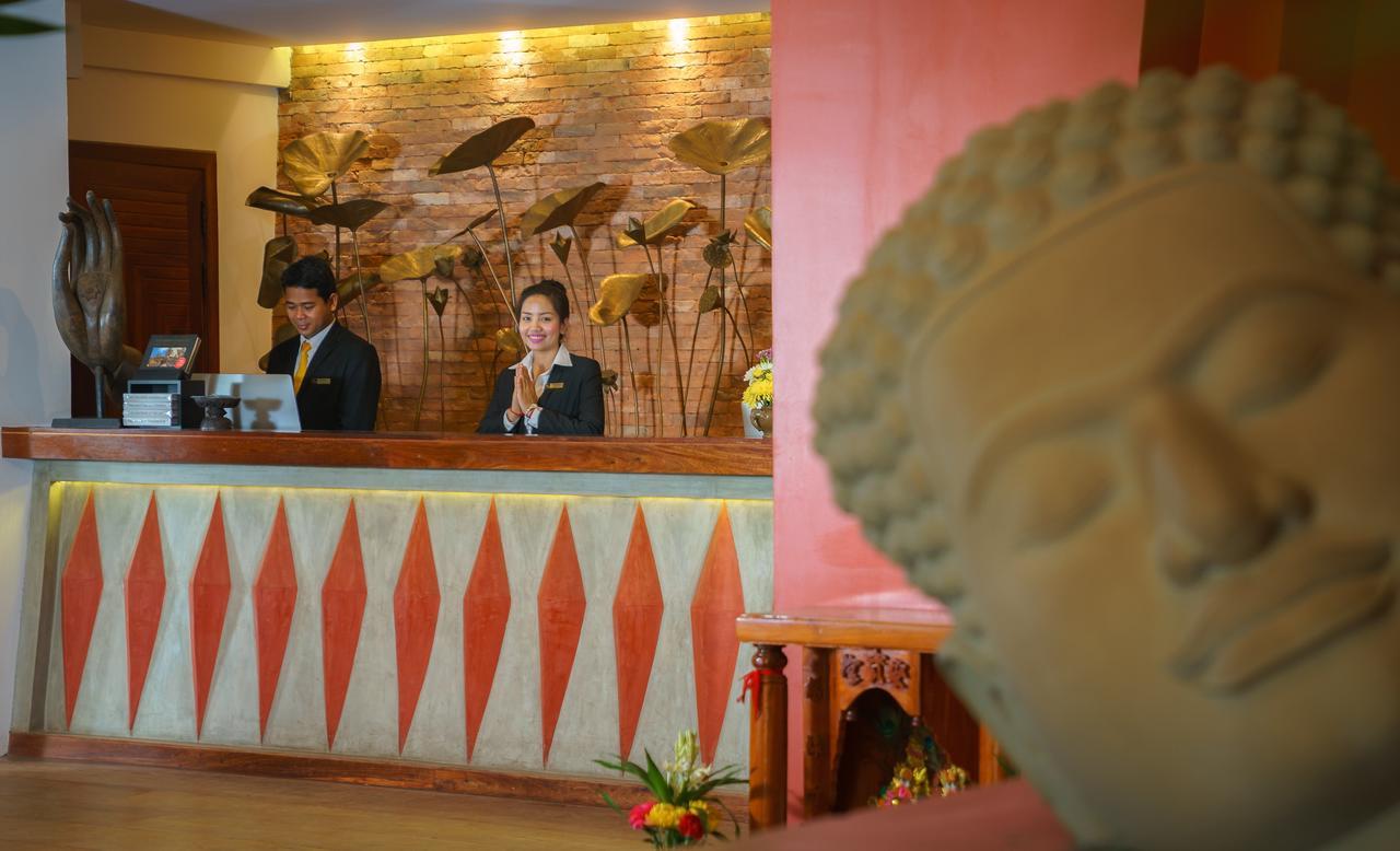 Golden Temple Residence Siem Reap Exteriér fotografie Reception at the hotel