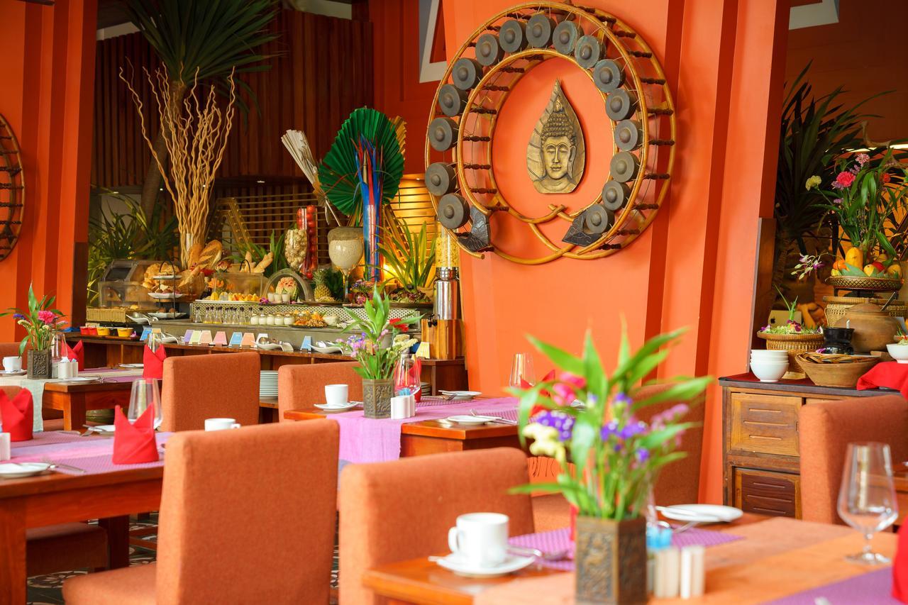 Golden Temple Residence Siem Reap Exteriér fotografie The interior of the restaurant