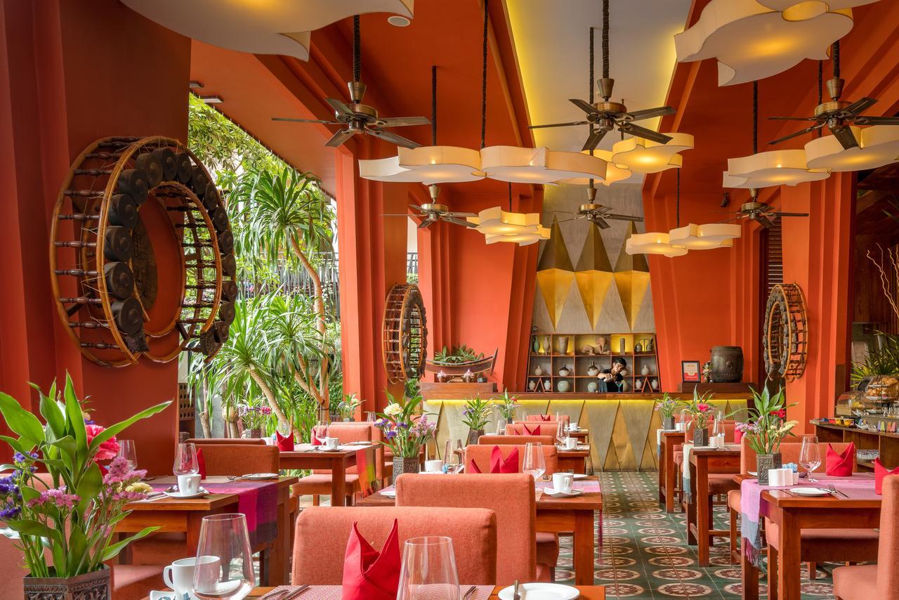 Golden Temple Residence Siem Reap Exteriér fotografie The interior of the restaurant